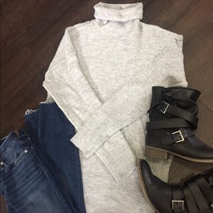 Super Comfy Gap Sweater-TAG STILL ON